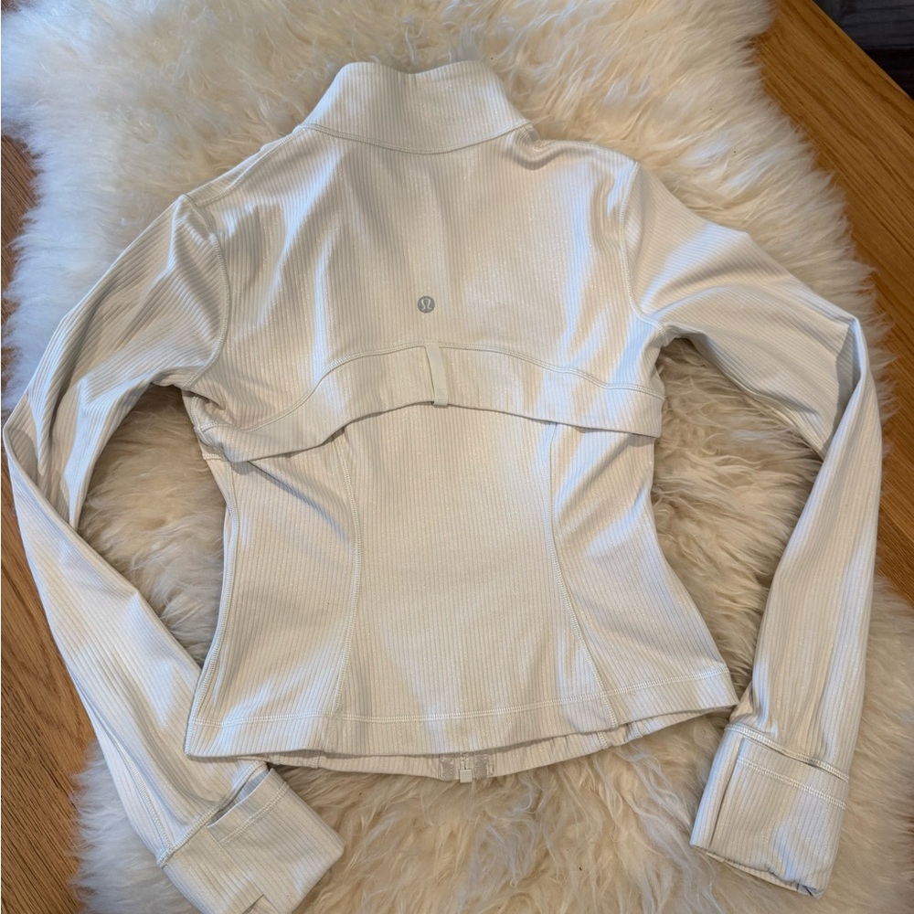 Lululemon Athletica White Ski Jacket - Picture 2 of 4